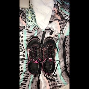 Size 10 Nike alvords!